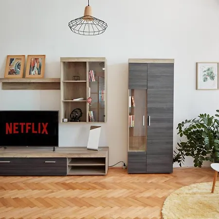 Prague Days - Spacious 3Bdr Apartment - Trendy Neighbourhood Exterior photo