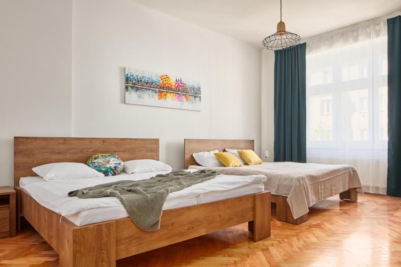 Days - Spacious 3bdr - Trendy Neighbourhood Apartment *