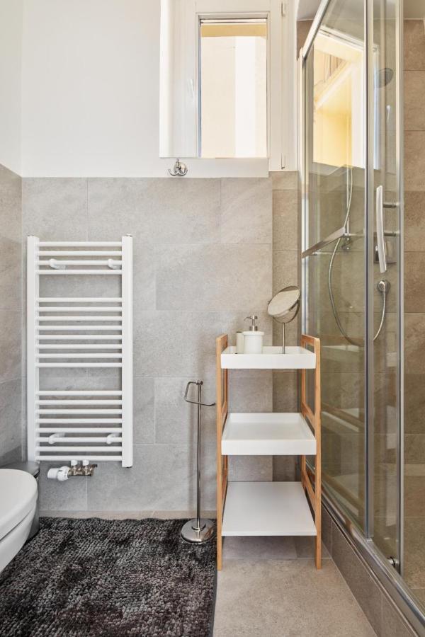 Days - Spacious 3bdr - Trendy Neighbourhood Apartment *